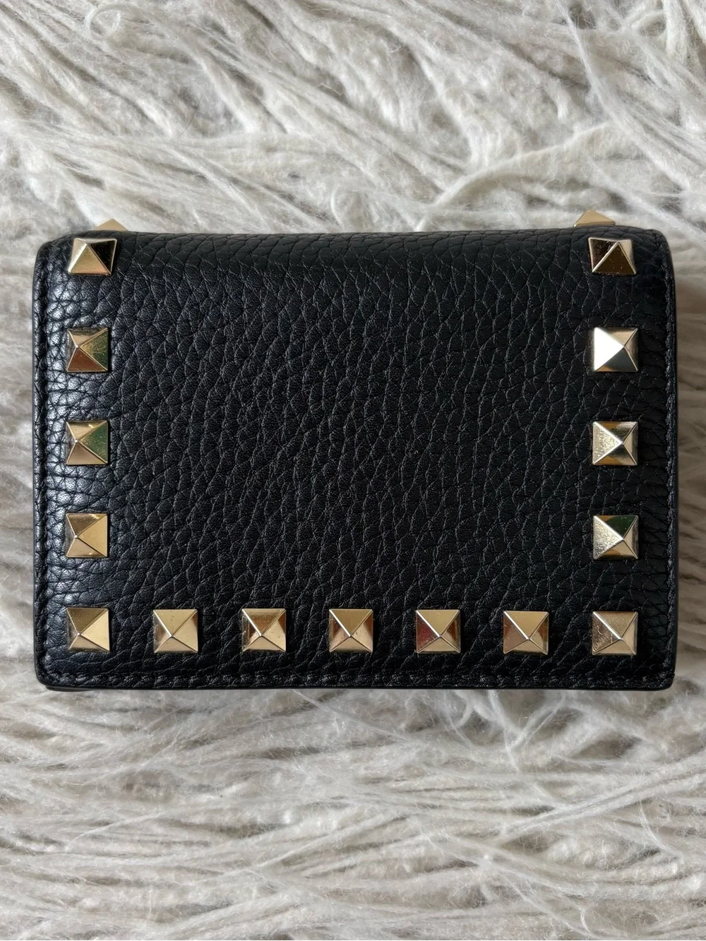 Valentino signature garavani
